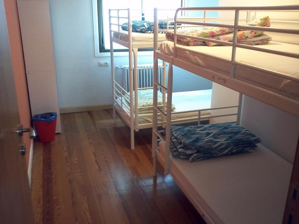 Xarma Hostel Памплона Номер фото