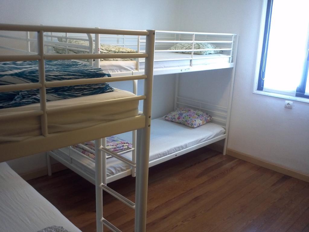 Xarma Hostel Памплона Номер фото