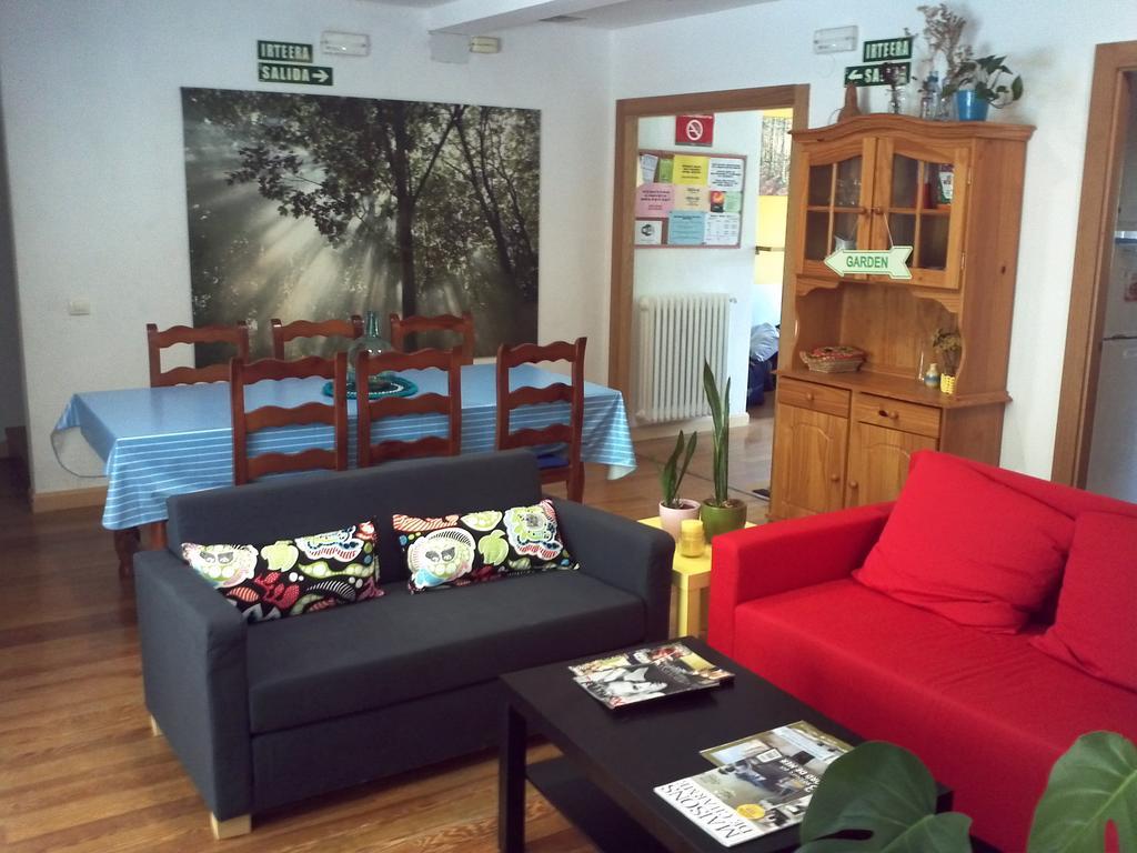 Xarma Hostel Памплона Екстер'єр фото